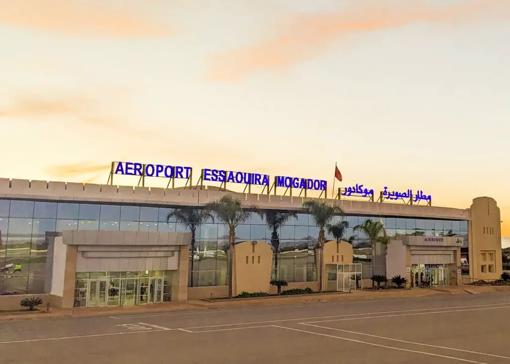 walk from plane to Essaouira Airport terminal